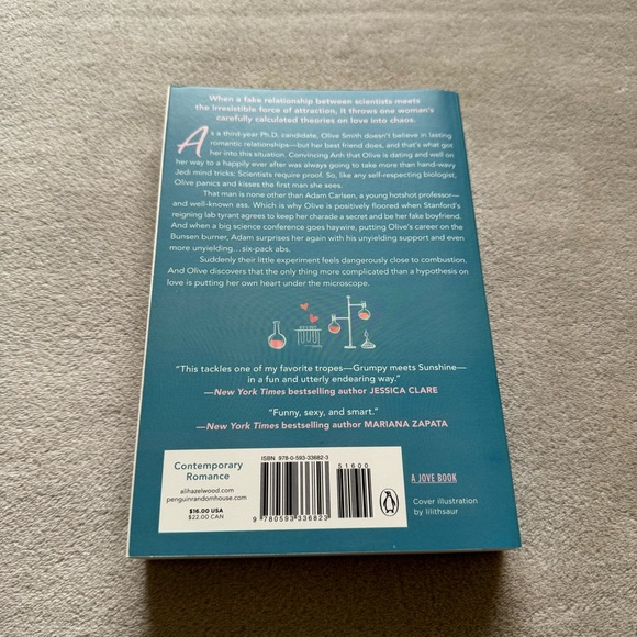 The Love Hypothesis by Ali Hazelwood - Picture 3 of 5